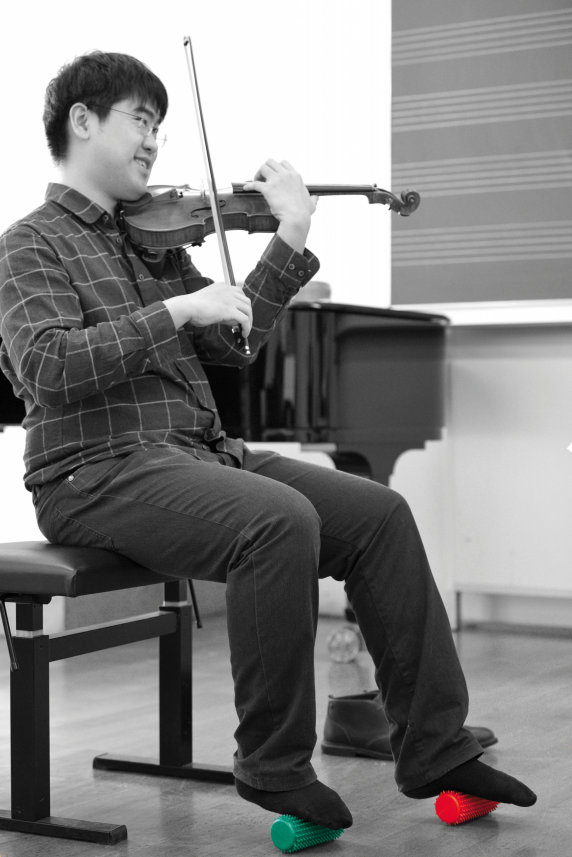 Beim Geige lernen entspannen